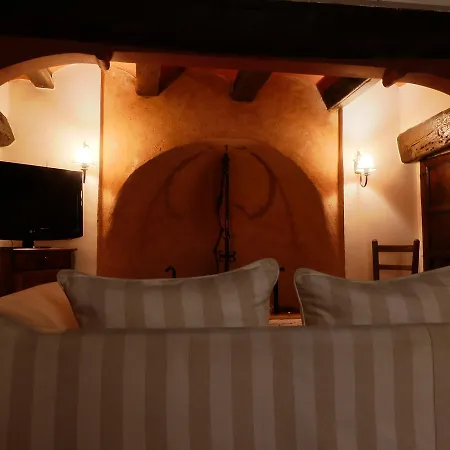 Del Adarve Hotel