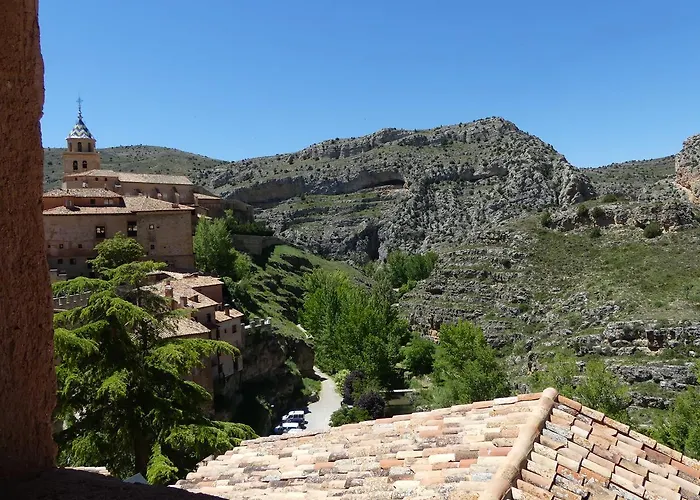 Del Adarve 2* Albarracín