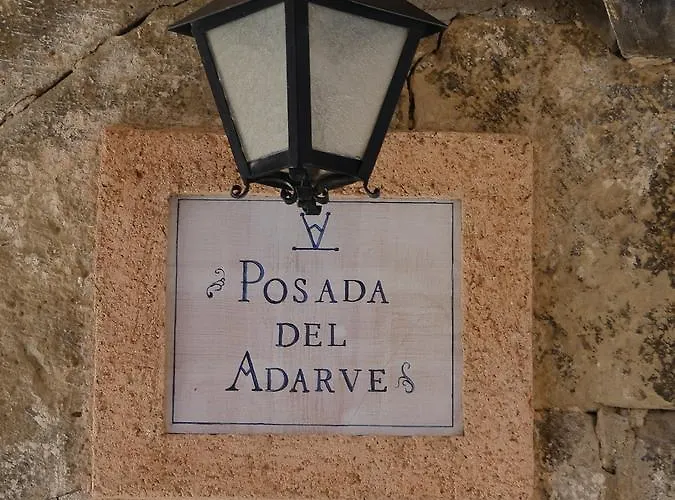 Del Adarve Albarracín